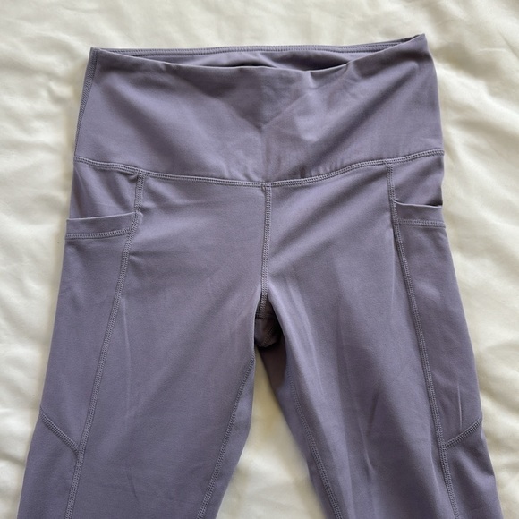 Lavender compression workout leggings - Picture 2 of 5